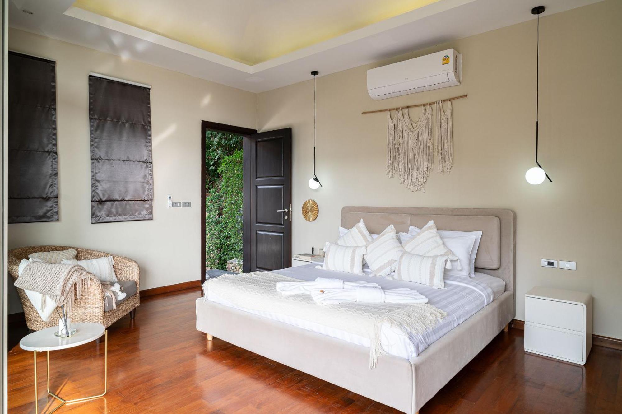 Red Palms 3br Private Pool Gym Cinema Villa